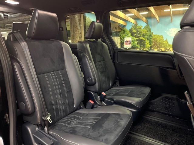 TOYOTA ESQUIRE HYBRID 2019