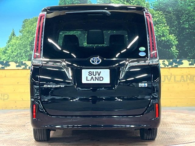 TOYOTA ESQUIRE HYBRID 2019