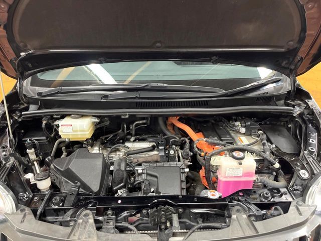 TOYOTA ESQUIRE HYBRID 2019