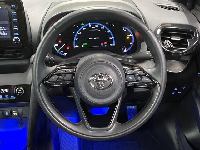 TOYOTA YARIS CROSS HYBRID 2022