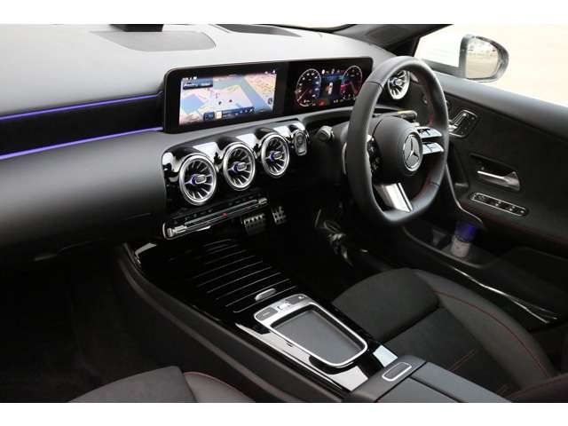 MERCEDES BENZ MERCEDES BENZ A class 2024