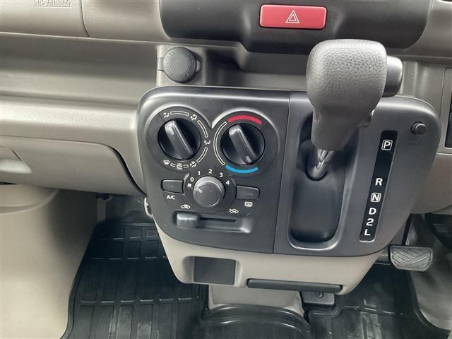 MITSUBISHI MINICAB van 2023