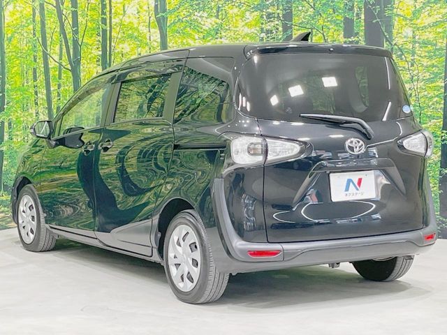 TOYOTA SIENTA 2017