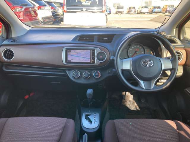 TOYOTA VITZ  4WD 2012