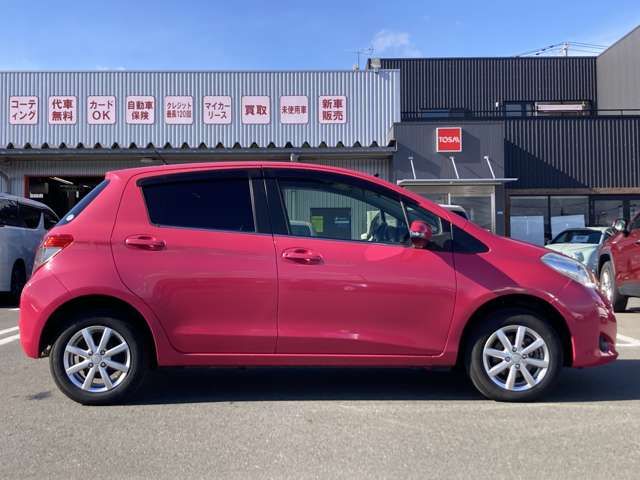 TOYOTA VITZ  4WD 2012