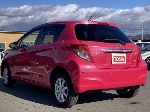 TOYOTA VITZ  4WD 2012