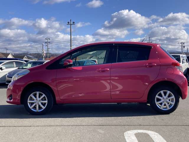 TOYOTA VITZ  4WD 2012