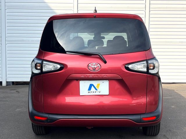 TOYOTA SIENTA 2016