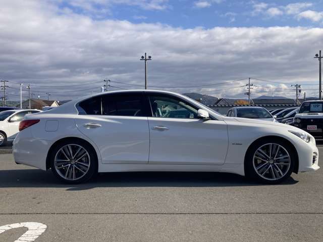 NISSAN SKYLINE HYBRID 2014