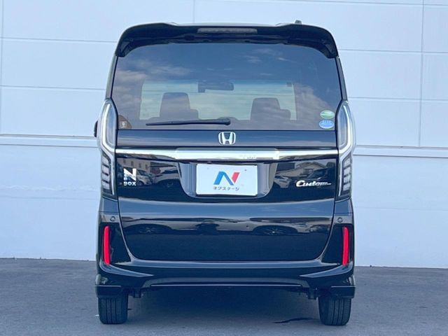 HONDA N BOX CUSTOM 2018