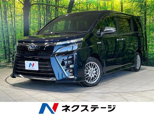 TOYOTA VOXY HYBRID 2018