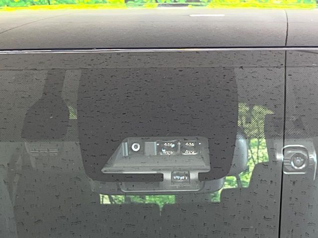 TOYOTA VOXY HYBRID 2018