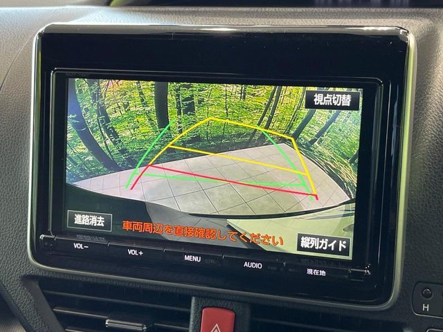 TOYOTA VOXY HYBRID 2018