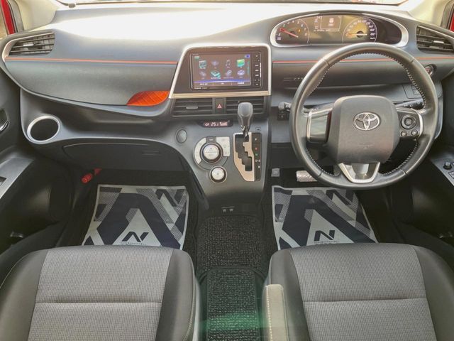 TOYOTA SIENTA 2018