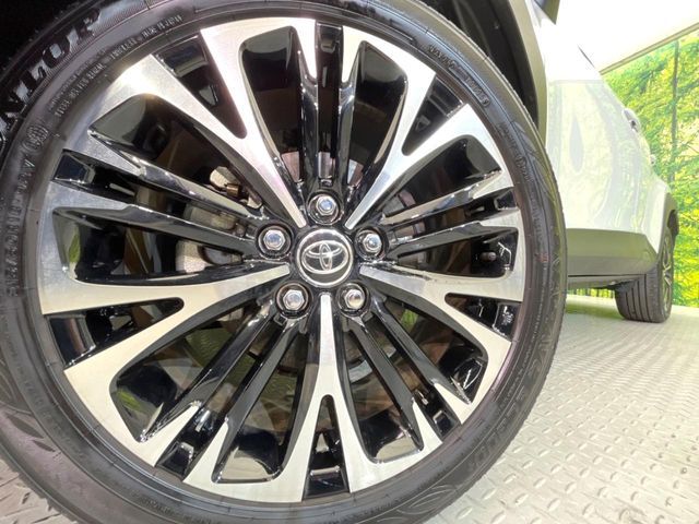 TOYOTA YARIS CROSS 2025