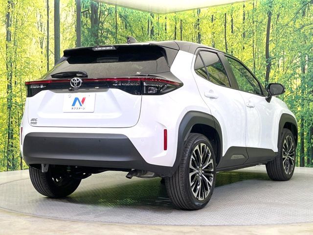 TOYOTA YARIS CROSS 2025