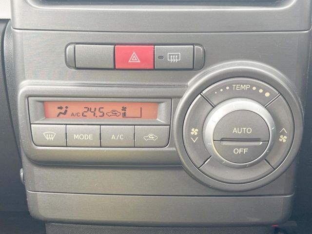 TOYOTA PIXIS SPACE 2015