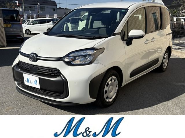 TOYOTA SIENTA HYBRID 2022