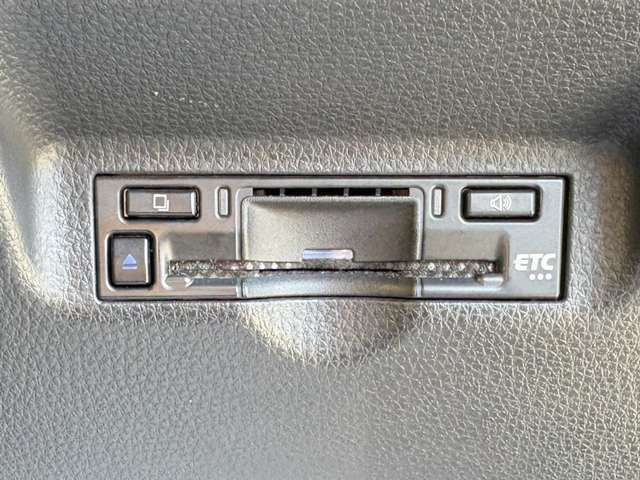 TOYOTA SIENTA HYBRID 2022