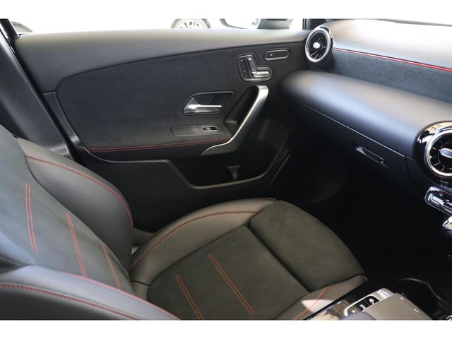 MERCEDES BENZ MERCEDES BENZ A class 2018