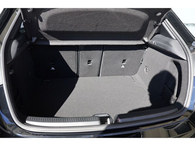 MERCEDES BENZ MERCEDES BENZ A class 2018