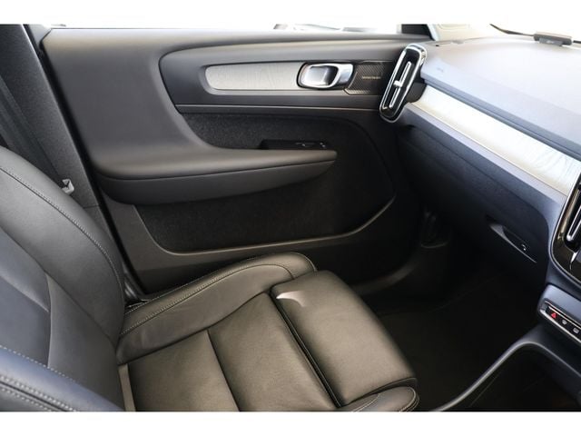 VOLVO VOLVO XC40 2020