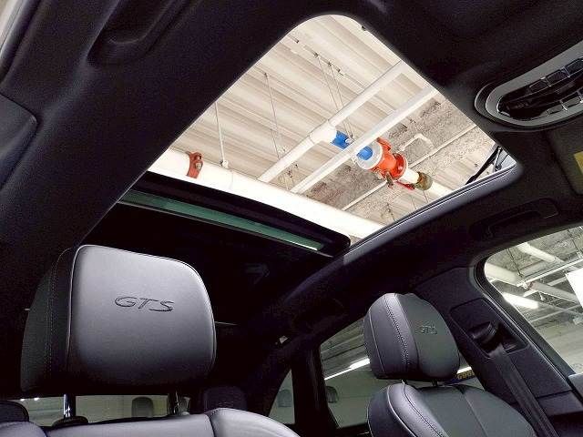 PORSCHE PORSCHE Macan 2021