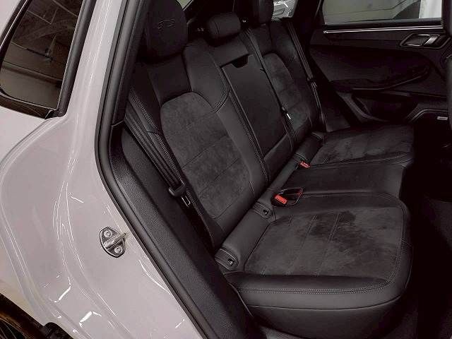 PORSCHE PORSCHE Macan 2021