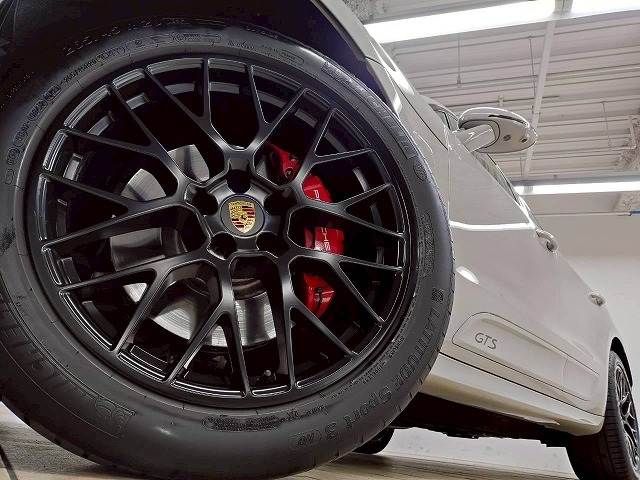 PORSCHE PORSCHE Macan 2021