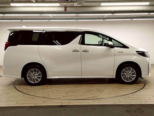TOYOTA ALPHARD hybrid 4WD 2020