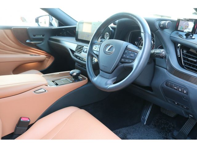 TOYOTA LEXUS LS500 2020