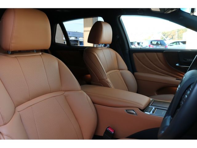 TOYOTA LEXUS LS500 2020