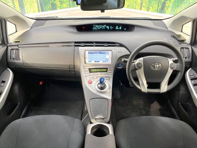 TOYOTA PRIUS 2014