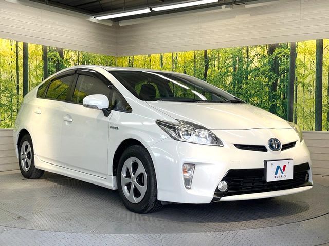 TOYOTA PRIUS 2014