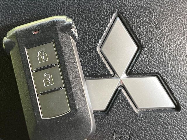 MITSUBISHI DELICA D:5 4WD 2011