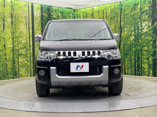 MITSUBISHI DELICA D:5 4WD 2011