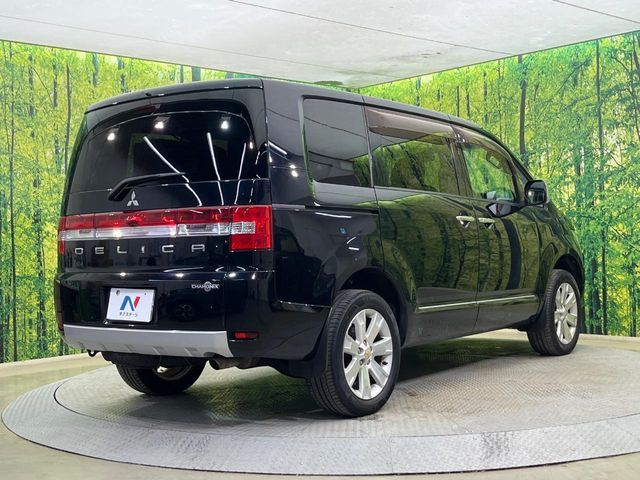 MITSUBISHI DELICA D:5 4WD 2011