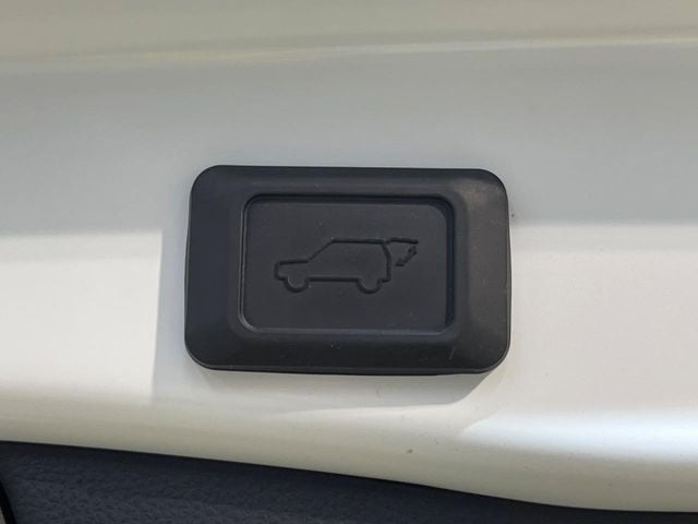 TOYOTA RAV4 4WD 2024