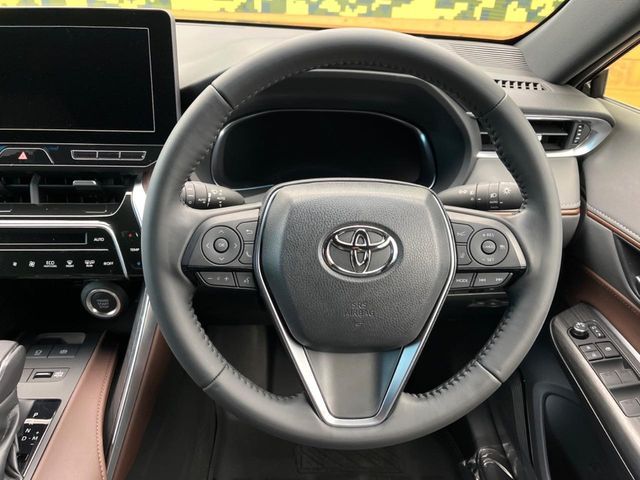 TOYOTA HARRIER 2WD 2024