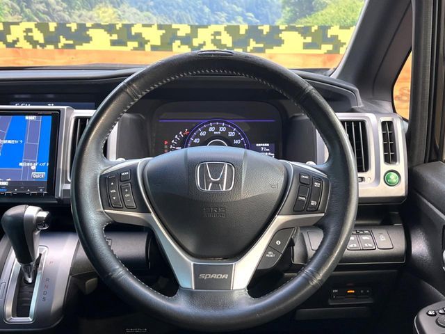 HONDA STEPWAGON SPADA 2015