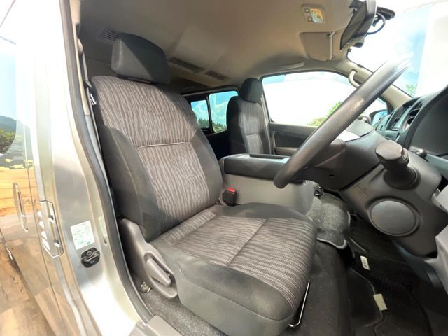 NISSAN NV350 CARAVAN 2020