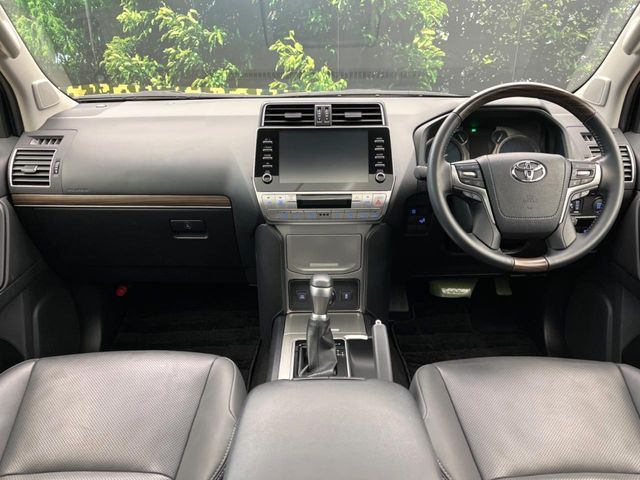 TOYOTA LANDCRUISER PRADO 2022