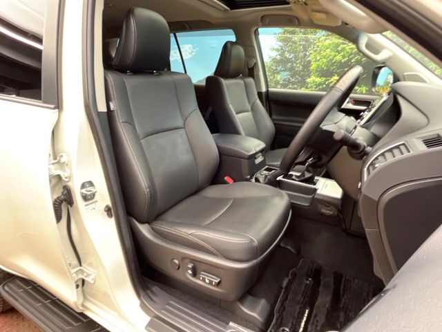 TOYOTA LANDCRUISER PRADO 2022