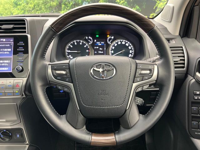 TOYOTA LANDCRUISER PRADO 2022