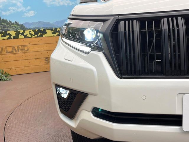 TOYOTA LANDCRUISER PRADO 2022