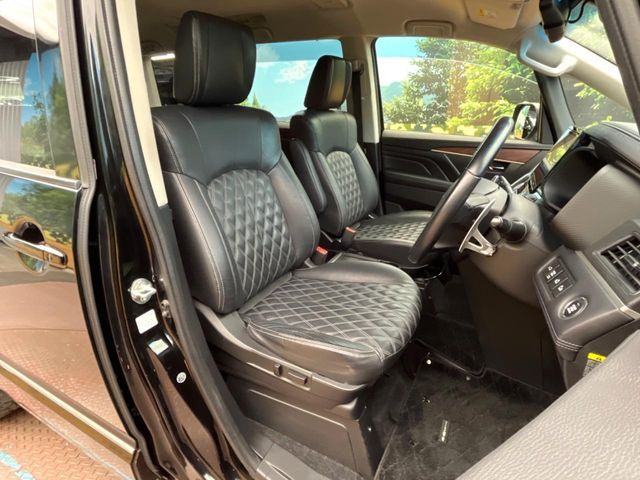 MITSUBISHI DELICA D:5 4WD 2019