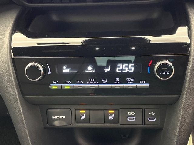 TOYOTA YARIS CROSS 2025