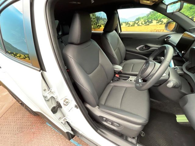 TOYOTA YARIS CROSS 2025