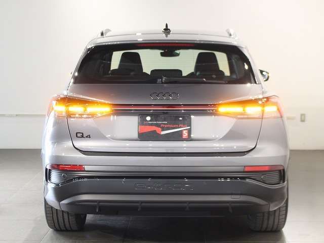 AUDI AUDI Q4 e-tron 2025