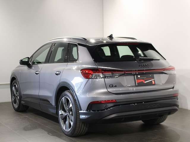 AUDI AUDI Q4 e-tron 2025